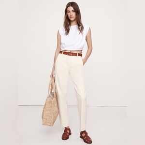 NWT! Banana Republic Ecru The Weekender Slim Barrel Pant - Size 8🩷